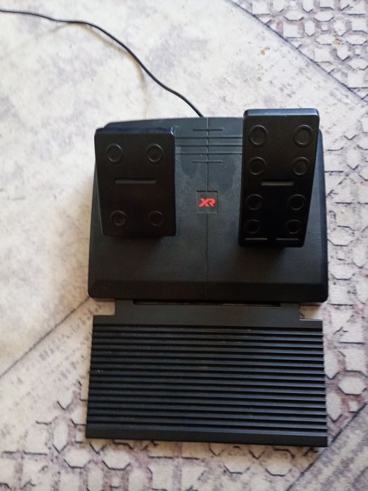 Volan Gaming XR Racing cu 2 Pedale – Funcționează Perfect