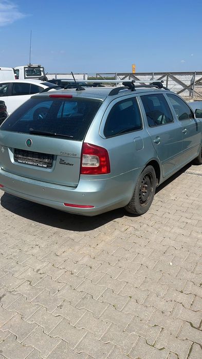 Dezmembram Skoda Octavia 2 break 1.6 diesel din 2011 dsg 7