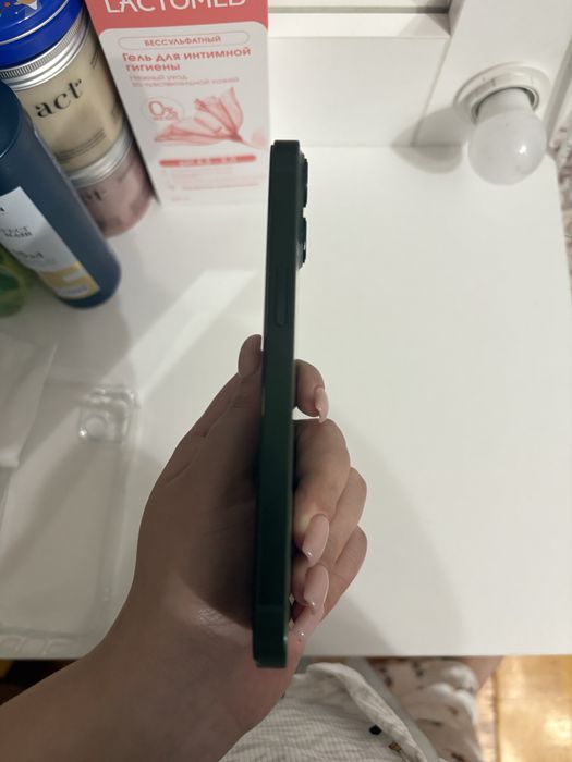 Продам  Айфон 13