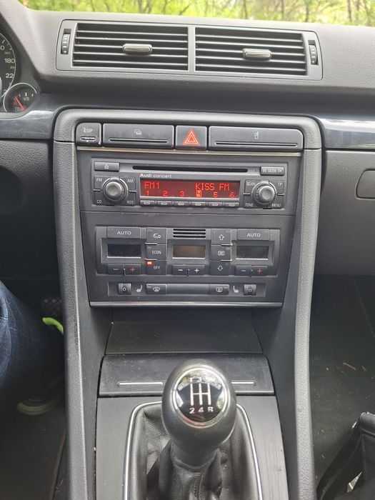 Vand/Dezmembrez Audi a4 b6 2004