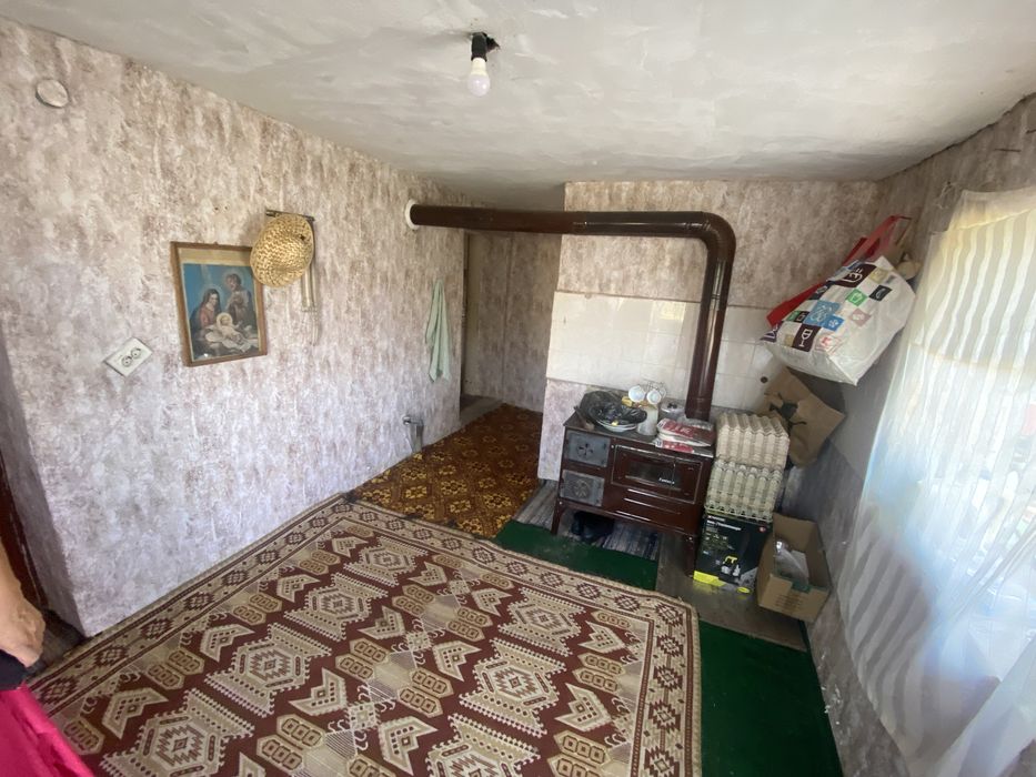 НОВА НАМАЛЕНА ЦЕНА Продавам къща с геран в Пордим