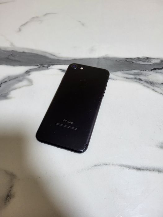 Продаю.  Iphone 7