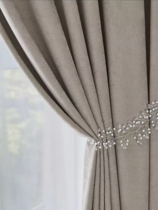 Продам шторы 2х2,70