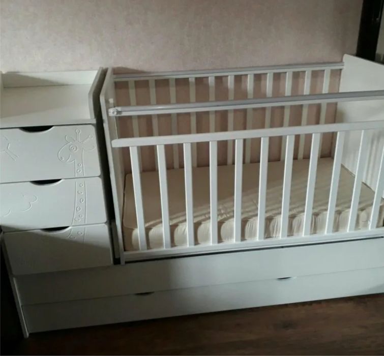 Продам детскую кровать трансформер