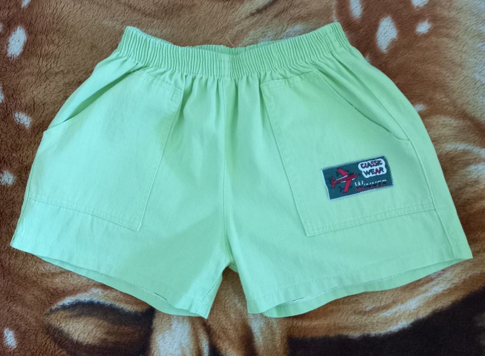 Продам детские вещи.