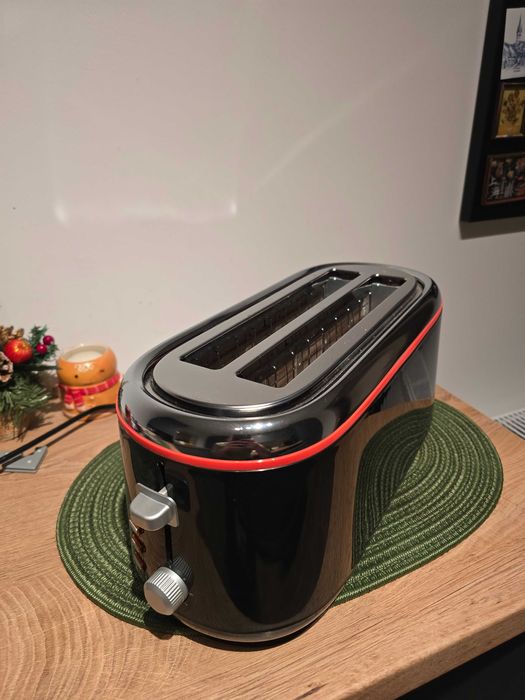 Prajitor de paine Star-Light TEB-4130BR, 1300W,  4 felii, 7 trepte