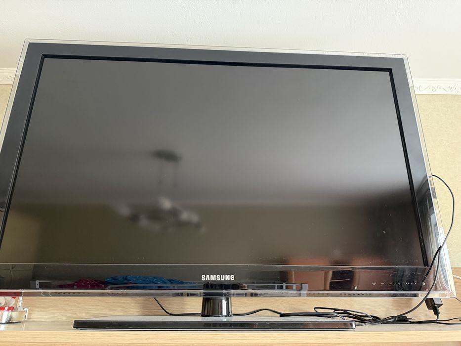 Samsung 2 телевизора.