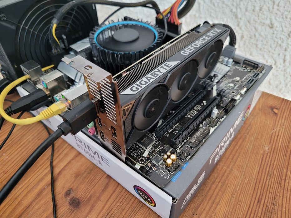 Kit intel i5 12500, Asus B760m, 12Gb ddr5 patriot, video rtx 5050