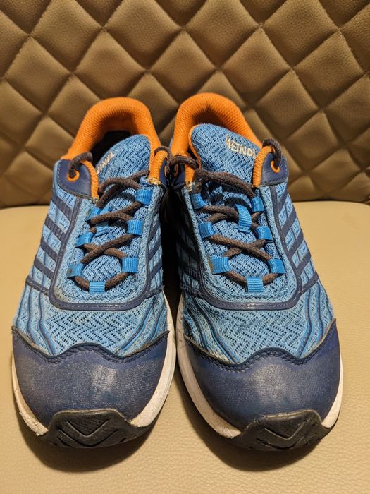 Vând pantofi albaștri Meindl gore-tex 36