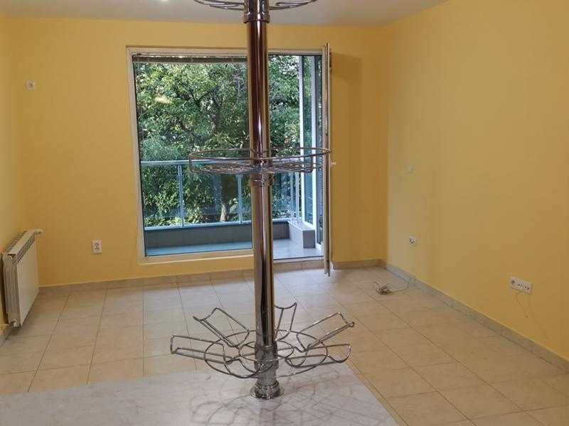 Дава се под наем Двустаен апартамент в София, Зона Б-18 - 58 кв.м за 430 € - Снимка #1