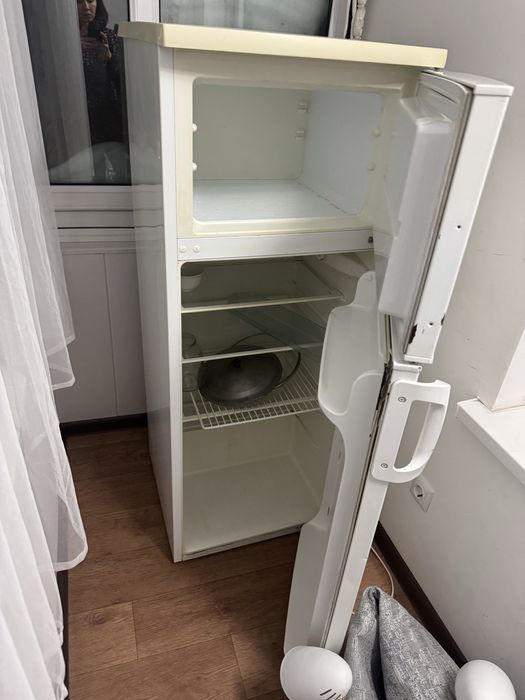 Продам холодильник б/у