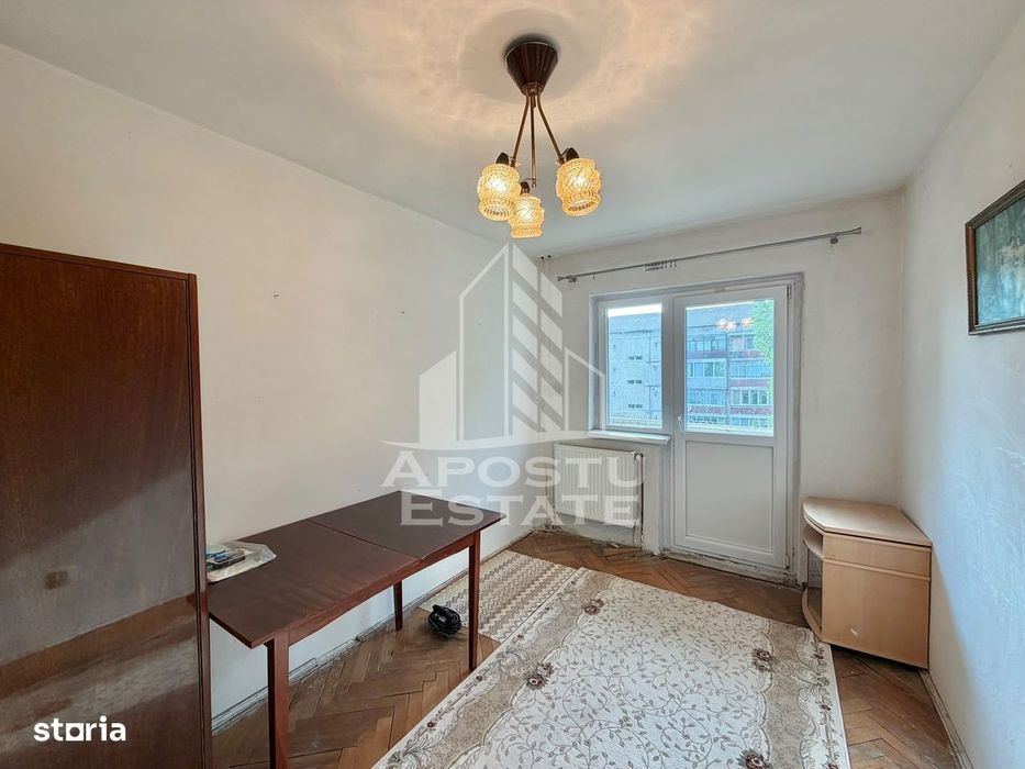 Apartament 4 camere de vanzare, decomandat, Girocului, Timisoara