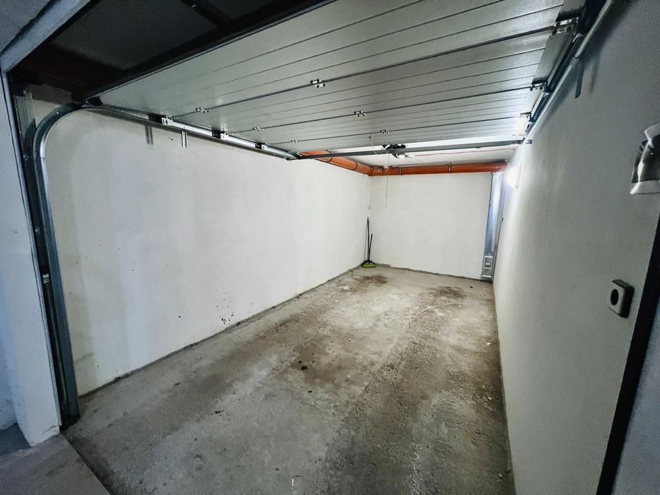 Дава се под наем Тристаен апартамент в София, Център - 78 кв.м за 816 € - Снимка #8