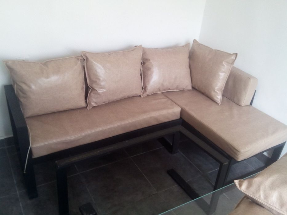 Дизайнерски офис мебели