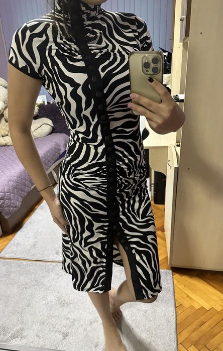 Дамска рокляяяяя