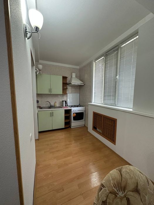 НОВЗА метро сдаётся 3 комнатная квартира