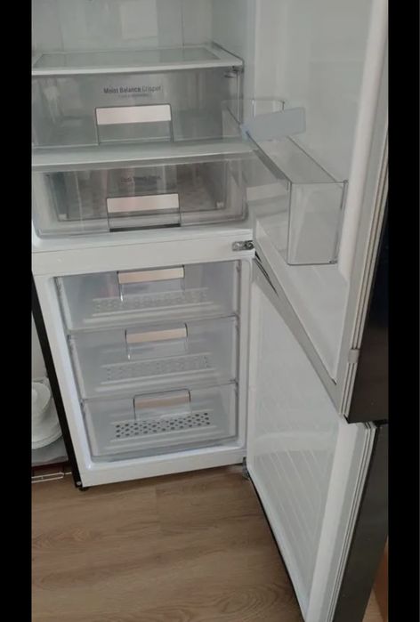 Продам б/у холодильник фирма LG