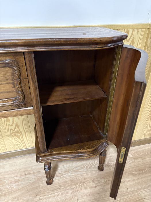 Продам тумбочку под телевизор