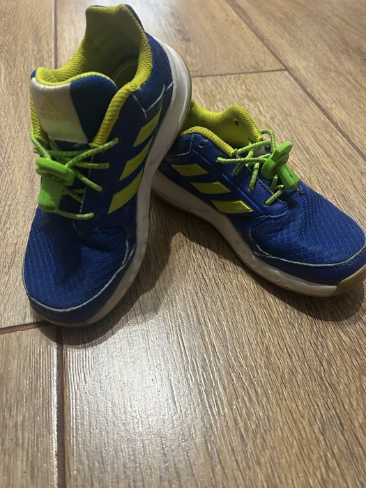 Adidasi /tenesi baieti marimile 28,30