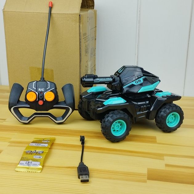 Машинка-танк на пульте управления