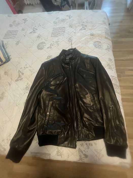 Кожено яке HigoBoss  номер 56 НОВО