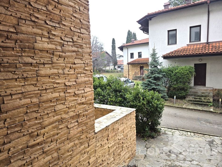 Продава се Двустаен апартамент в Варна, м-т Траката - 73 кв.м за 1299 €/кв.м - Снимка #3