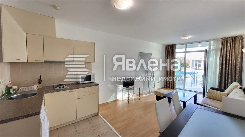 Продава се Двустаен апартамент в к.к. Слънчев бряг - 75 кв.м за 880 €/кв.м - Снимка #2