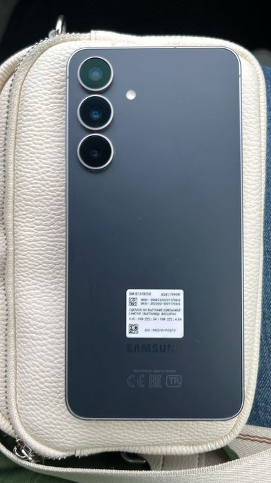 Samsung s25 fe. Самсунг с25 фе