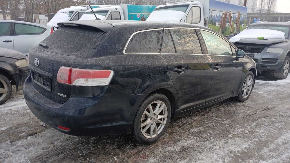 Dezmembrez Toyota Avensis 2.0 Diesel Euro 5 Din 2011 - 1AD-FTV