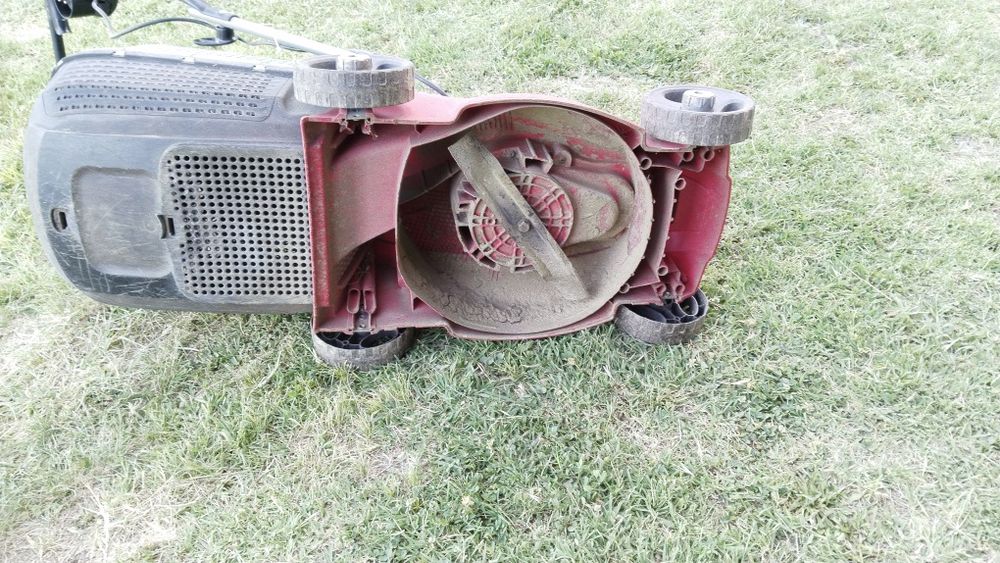 Електрическакосачка Einhell