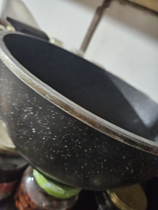 Нержавейка козон сотилади.