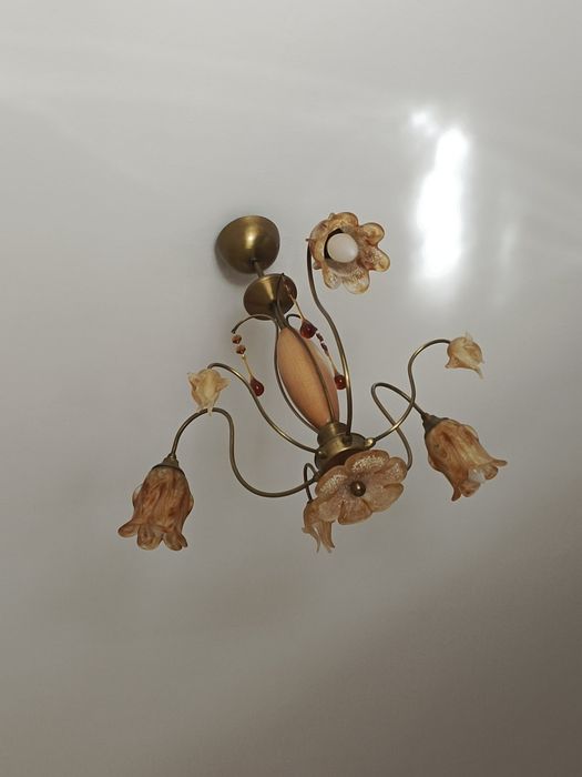 Люстра в отличном состоянии