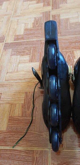 Role de baieti de vanzare