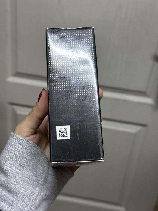 Prada black luna rossa