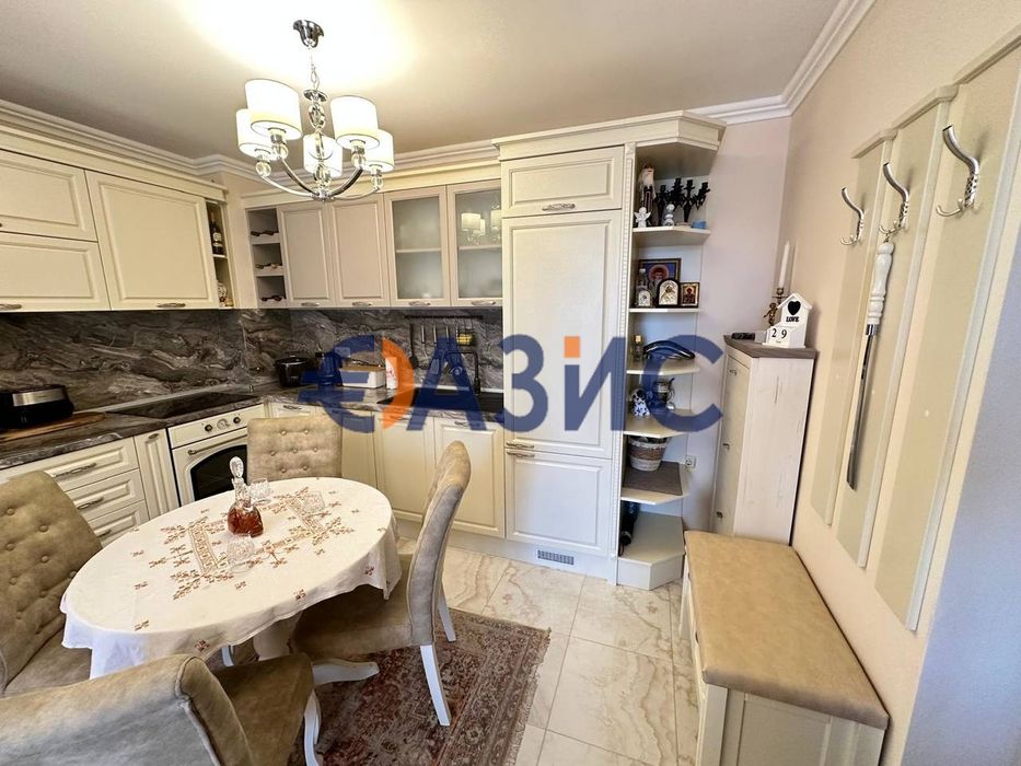 Продава се Тристаен апартамент в Свети Влас - 86 кв.м за 2371 €/кв.м - Снимка #3