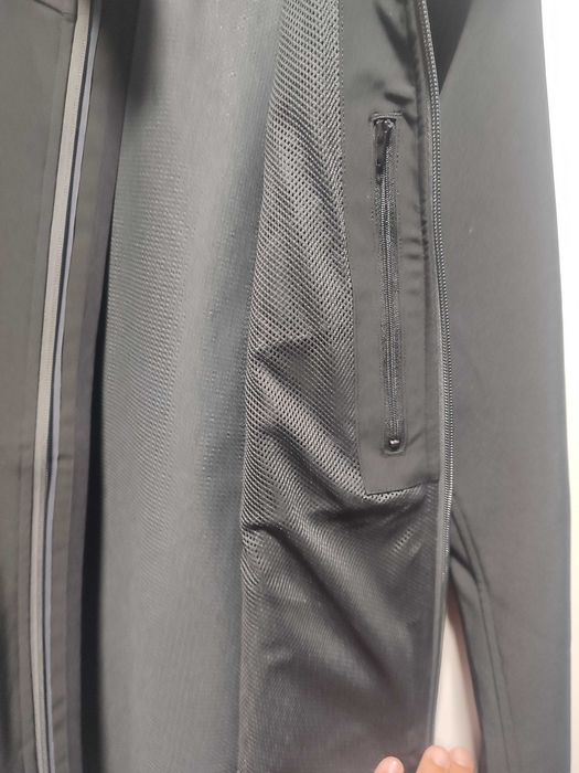 Мъжко спортно яке.