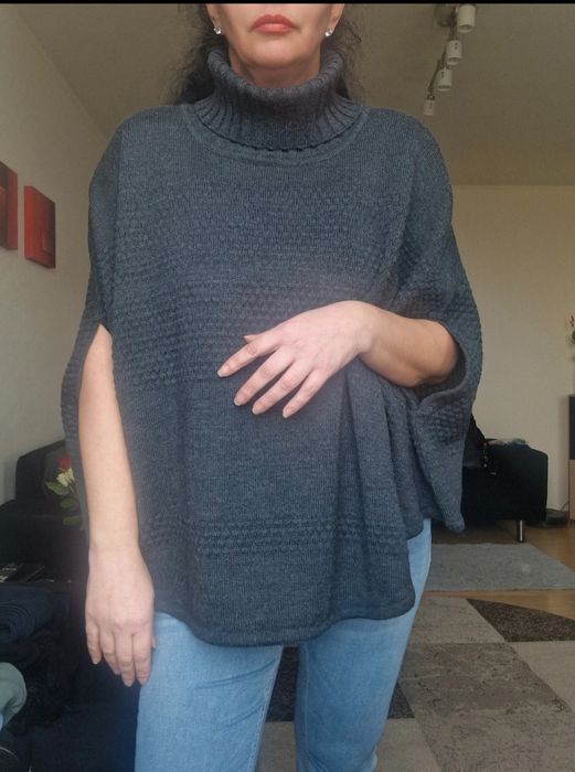 Poncho tricotat gros, 50% lână, SibinLinnebjerg