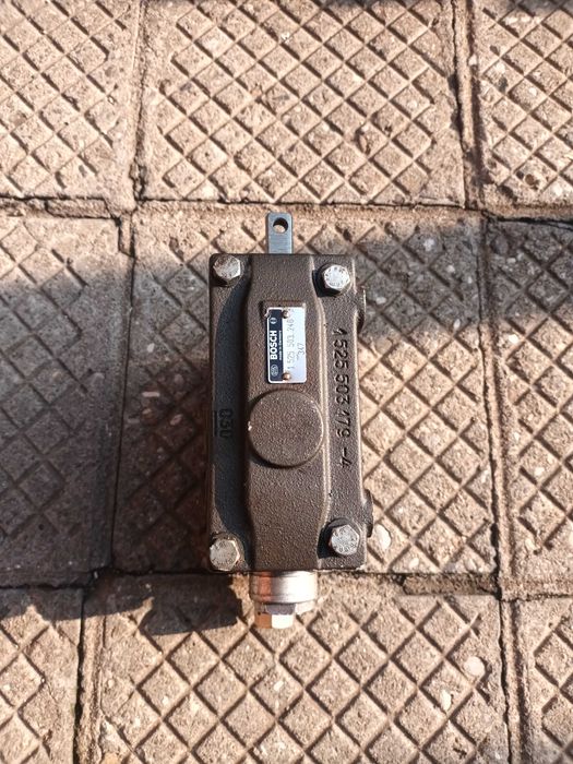 Продавам нов хидравличен разпределител РХ 80 Bosch