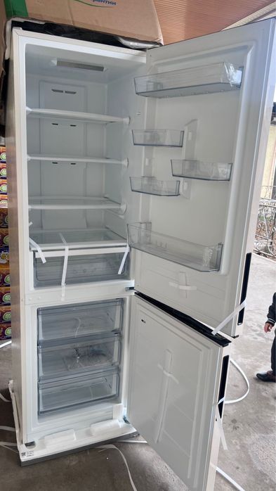 Холодильник новый