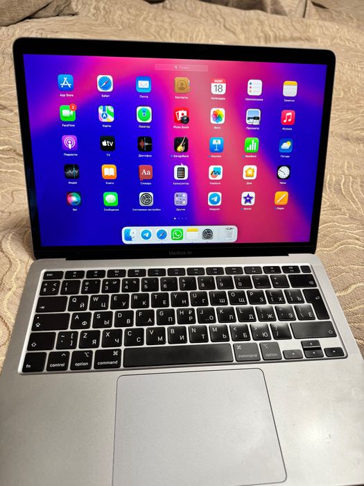 MacBook Air 13.3” core i3 2020