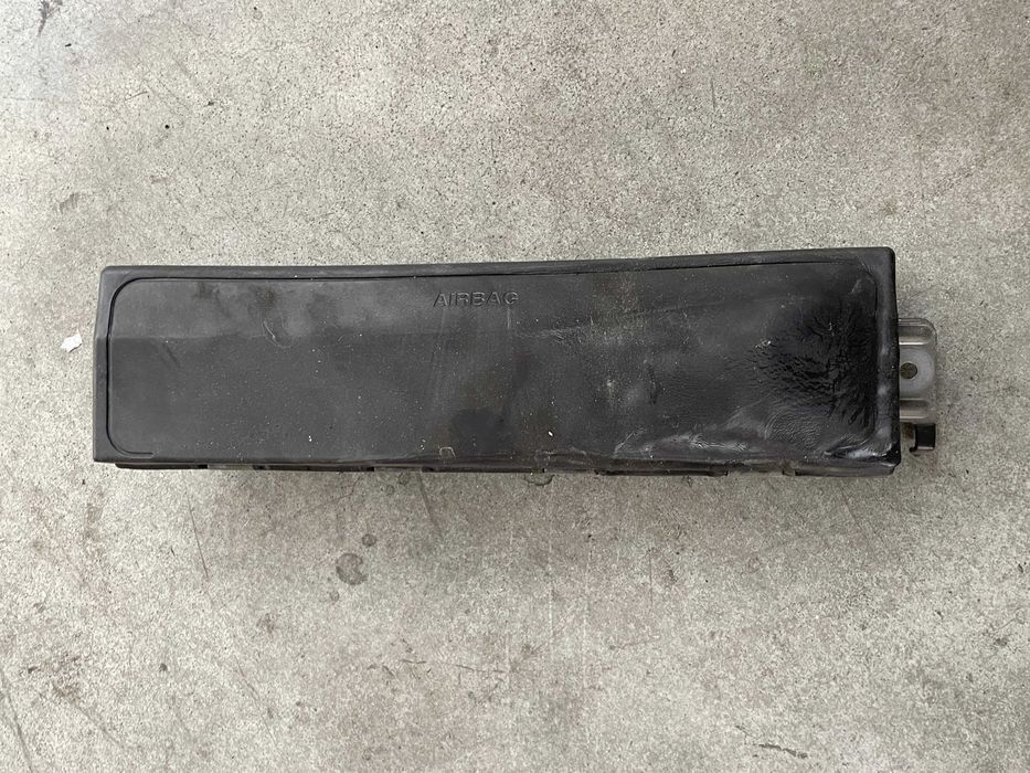 airbag genunchi stanga Bmw seria 7 G11 - G12 cod 9297721 - vezi poze!!