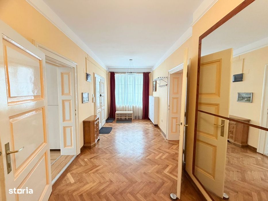 Apartament 3 camere de inchriat-Str. Victor Babes