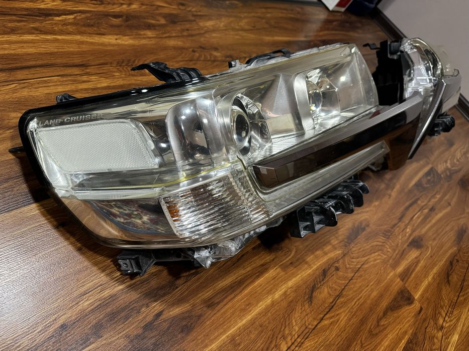 Land crusier 200 ga Fara