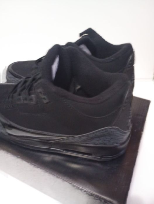 Jordan 3 Black Cat