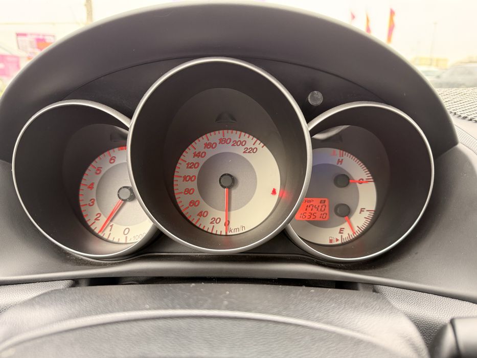 Vand Mazda 3 cu doar 163.000km