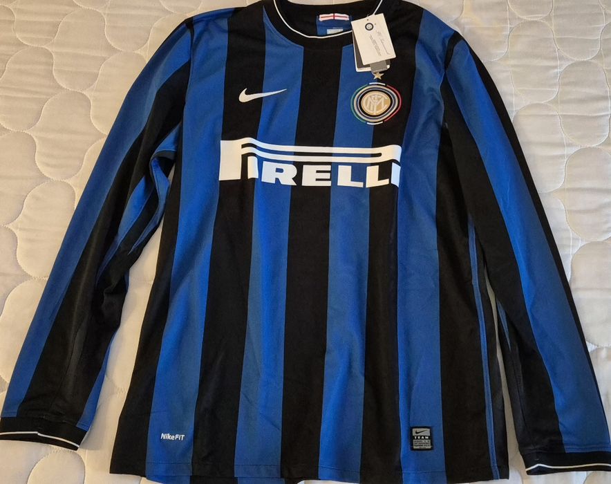 Vând tricou fotbal Nike Inter Cristian Chivu,cu semnătura originală