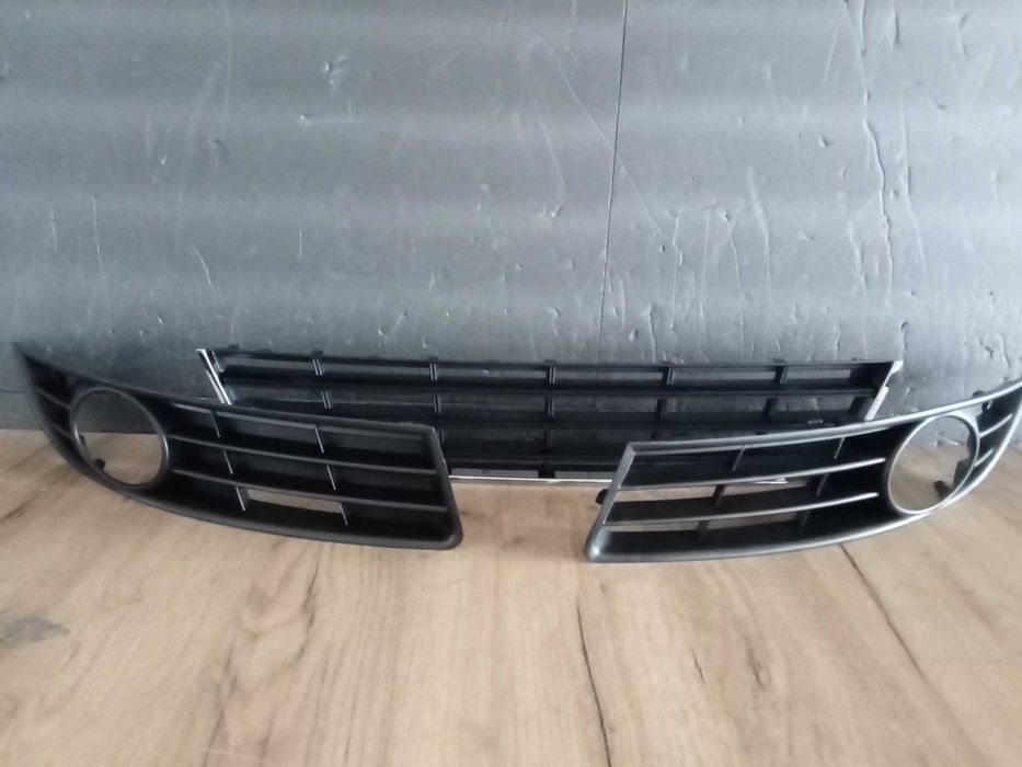 Grila Bara fata VW Passat B6 2005-2010