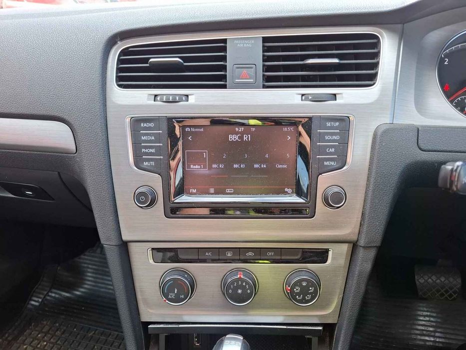 Aripa Spate Dreapta Volkswagen Golf 2014 Break Rosu