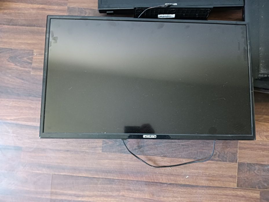 Vand televizoare Samsung hanfree tv stalinght finlux la doar 350 bucata