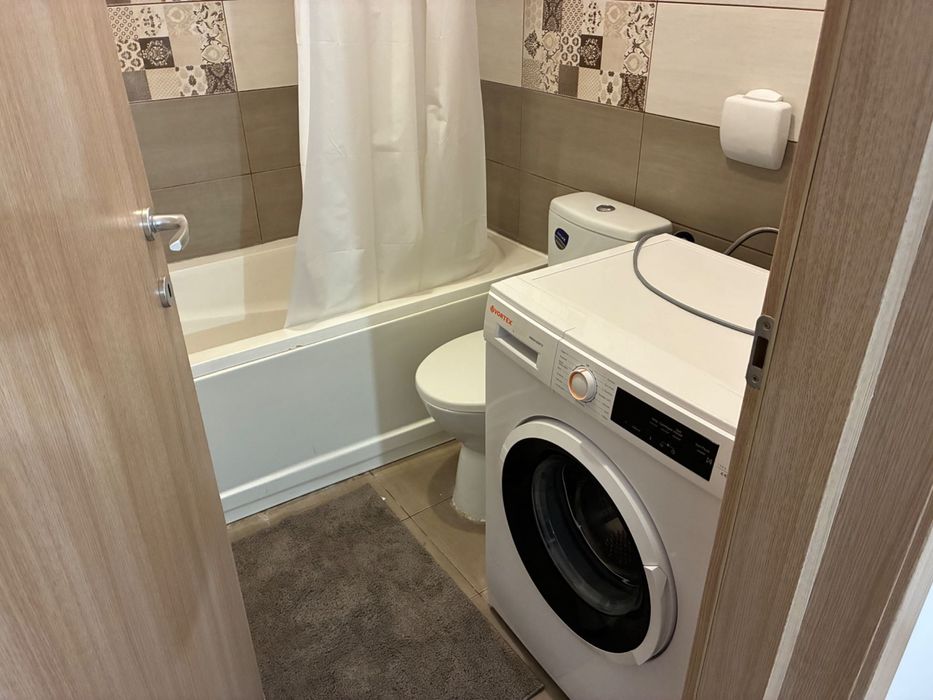 Inchiriez garsoniera Militari Residence